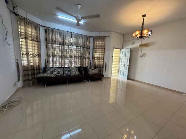 COZY Taman Dahlia SemiD 4 bedrooms Ixora M Senyum in Salak Tinggi