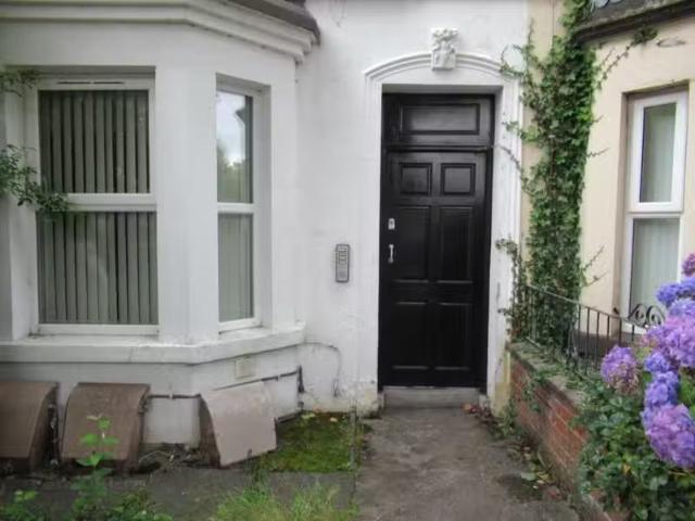 Cheap Unit 2, 34 Rugby Avenue