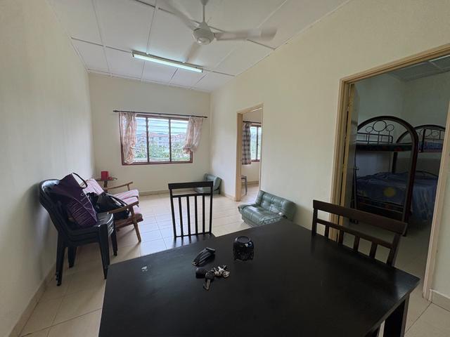 Cozy Unit Pangsapuri Sri Murni Taman Pinggiran Bandar Sungai Long