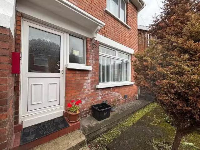 Nice 165 Parkgate Avenue