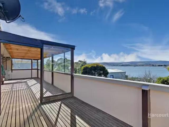 For Rent! 13 Lake Vue Parade, MIDWAY POINT, TAS 7171 House f.