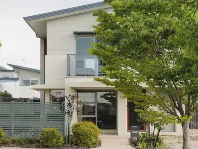 New 13 Peg Minty Crescent, Weston Townhouse for rent Listed b.