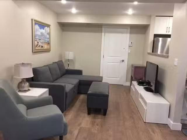 Cozy 1 BR House for rent in North Vancouver, North Vancouver.