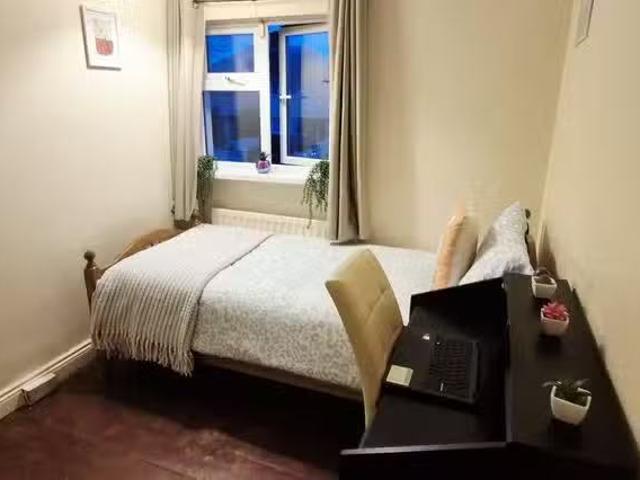 Cheap 1 BR Shanard Road, Dublin