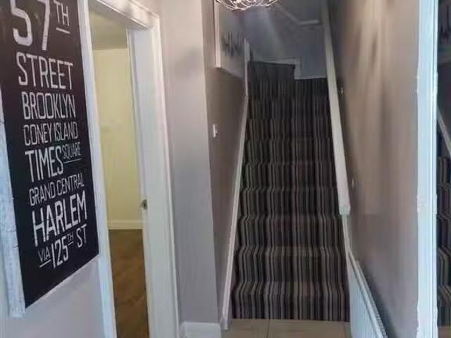 Cheap 27 Laganvale Mews