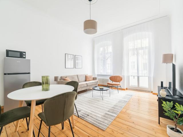 Cozy 2 Bedroom Apartment in Neukölln, Berlin Amsterdam Apartments for Rent