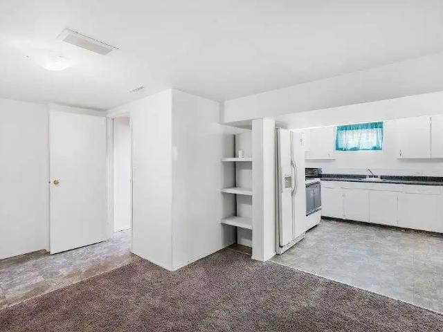 Cozy 2 bedroom Basement in an area with lots of amenities,close to train station