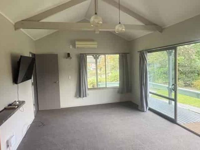 Cozy 2 Bedroom Cottage with Huge Garage & Vegetable Garden