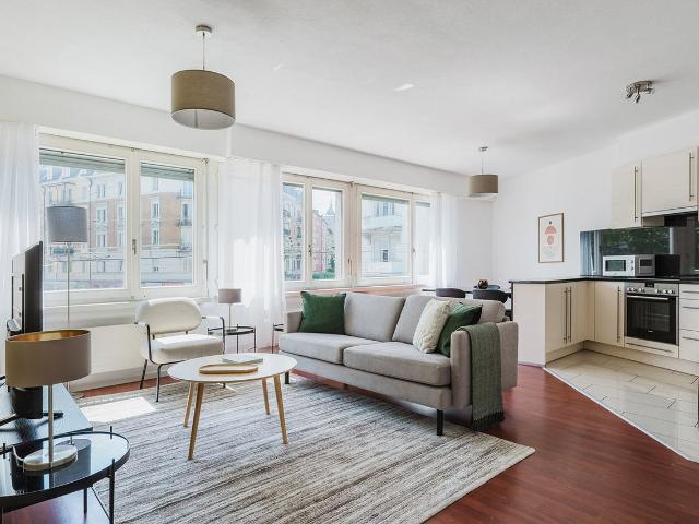 Cozy 2 Bedroom Furnished Apartment in Sihlfeld, Zurich Amsterdam Apartments for Rent
