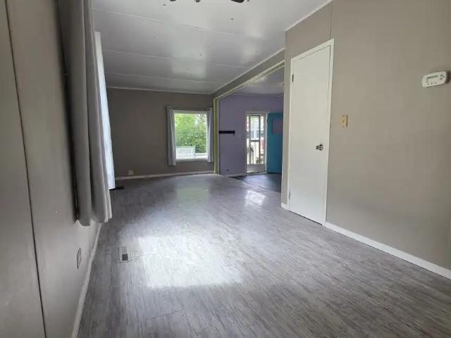 Cozy 2 bedroom home with character in very walkable location