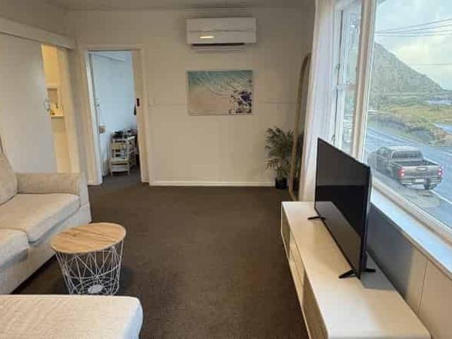 Cozy 2 Bedroom Home with Large Rumpus Room