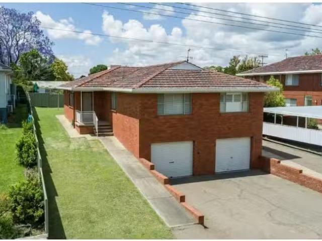 Unique 2 BR 6/67 Bourke Street, TAMWORTH Apartment for rent L.