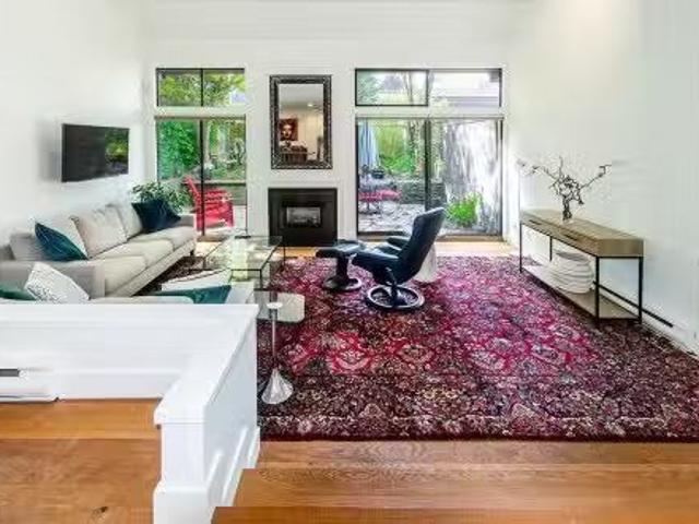 Deal! 2 BR Th 2324 6Th Avenue W, Vancouver, BC, V6K 1V9 leas.