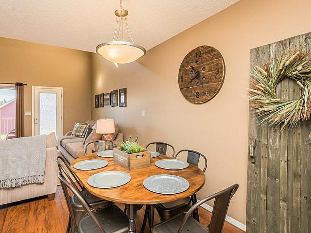 Cozy 2 Storey Condo @ The Village At Pigeon Lake