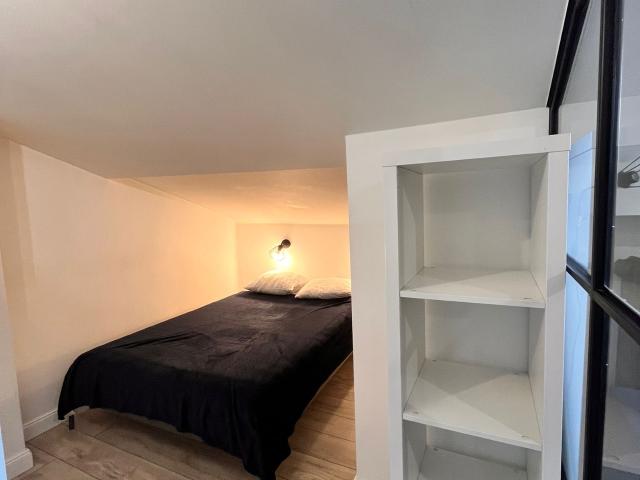 COZY 2 room apartment near METRO in ZOLIBORZ, NO LIFT