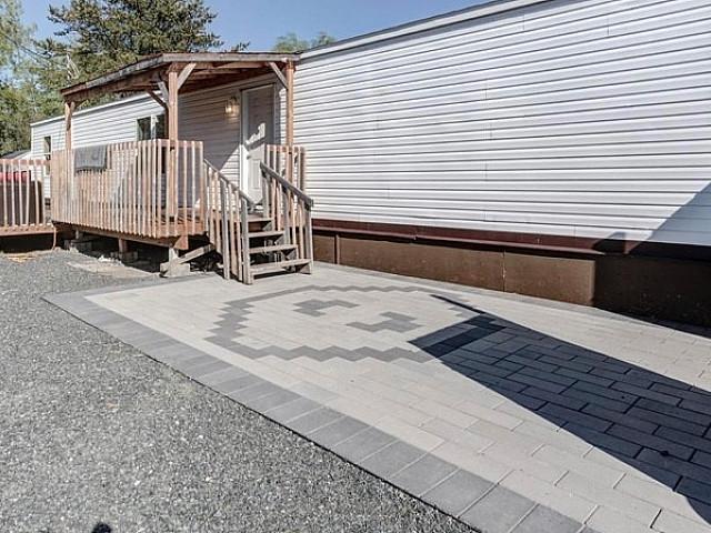 Cozy 3 Bedroom Mobile Home For Sale! Great Starter Home!