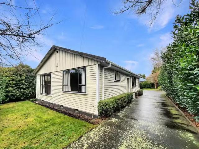 New 3 BR Spacious Family Home in Quiet Spreydon Cul de Sac F.