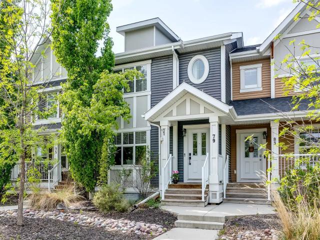 Cozy 4 bedroom townhome with fully finished basement for rent in Cochrane, AB