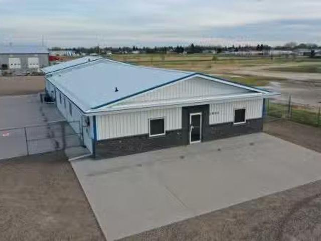 Cozy 5800 66 Avenue, Taber, AB, T1G 1G7 commercial for lease.