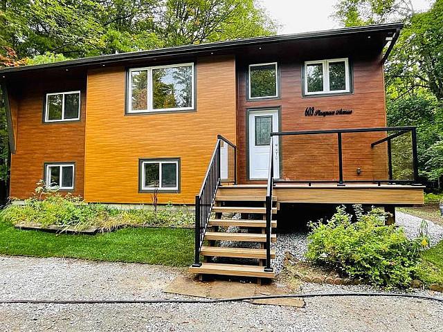 Cozy 5 Bed, 2 Bath Home In Innisfil