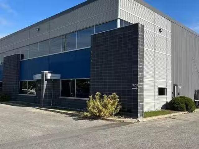 Nice 930 Boul. Industriel, Terrebonne Terrebonne, QC, J6Y 1X.