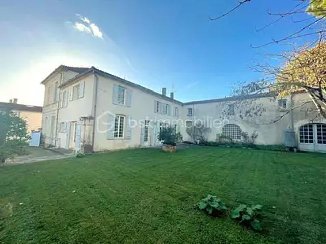 Cozes 17120 Achat / Vente maison 9 pièces t9 piscine cave