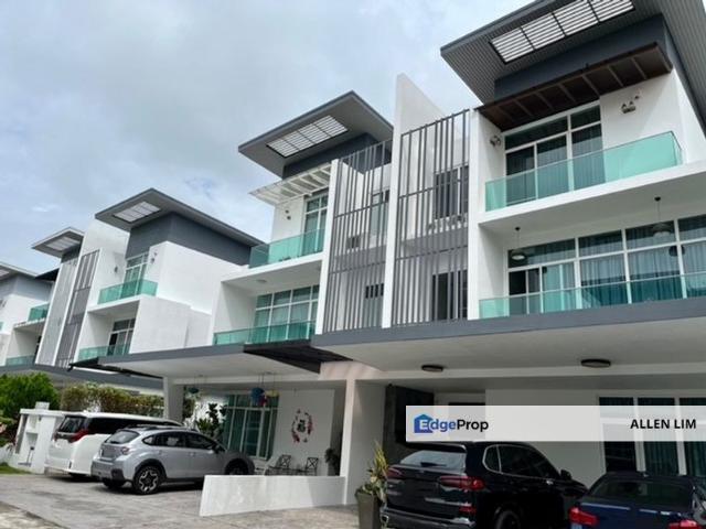Clover Garden Residence