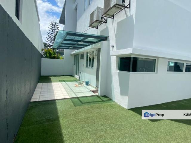 Clover Garden Residence
