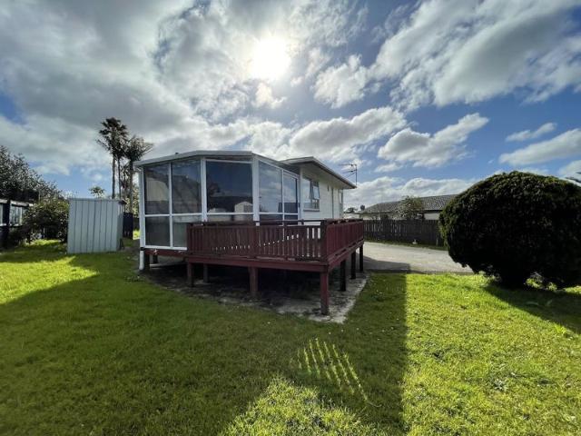 clover park, 3 bedrooms