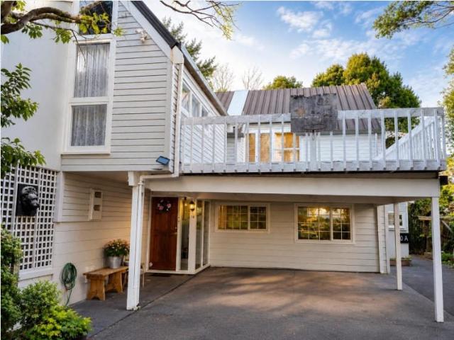 clover park, 3 bedrooms