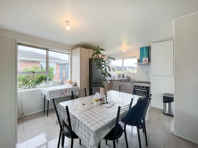 clover park, 3 bedrooms