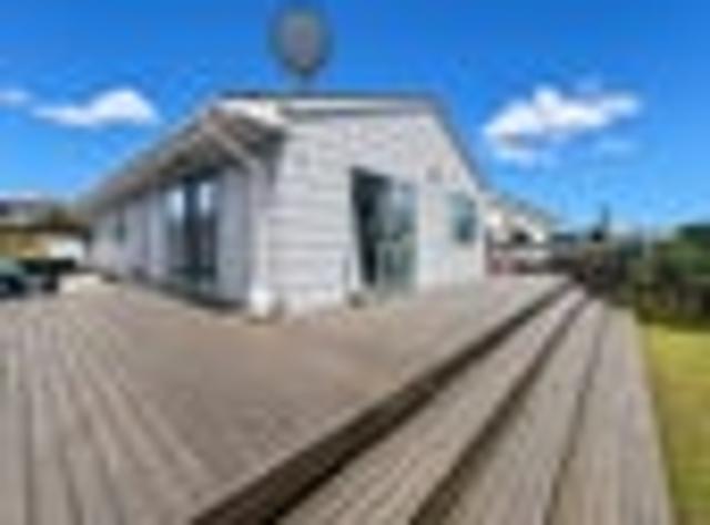 Clover Park, 3 bedrooms, $695 pw