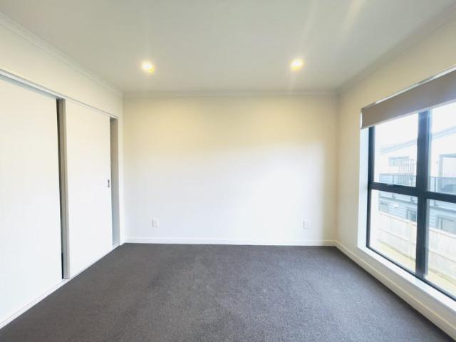 clover park, 3 bedrooms