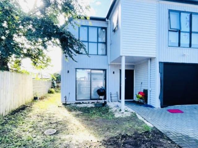 clover park, 3 bedrooms