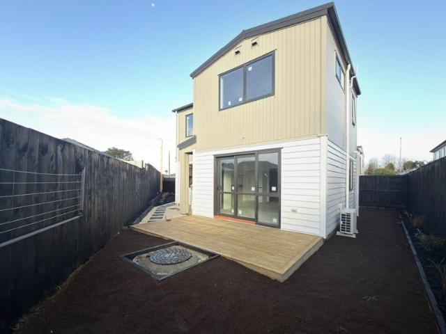 Clover Park, 3 bedrooms