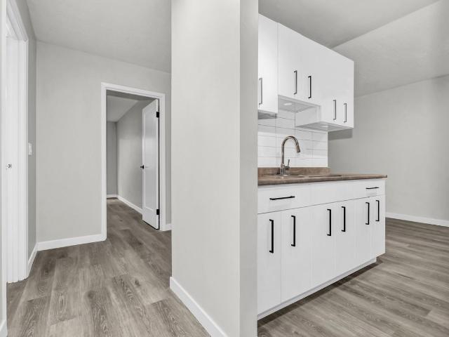 Cloverdale Apartments 3 Bedroom Apartment for Rent at 5772 177b St, Surrey, BC V3S 4J5 Cloverdale Town Centre