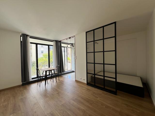clovis hugues studio