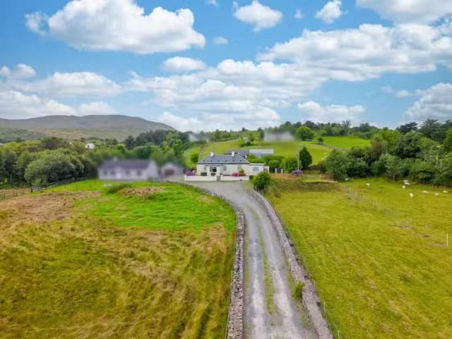 Cloghbrack Upper, Cloghbrack, Clonbur, Co. Galway, F12VF98 is.