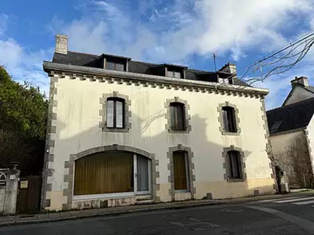 Clohars Carnoët 29360 Achat / Vente maison 10 pièces t10 au dernier étage cave