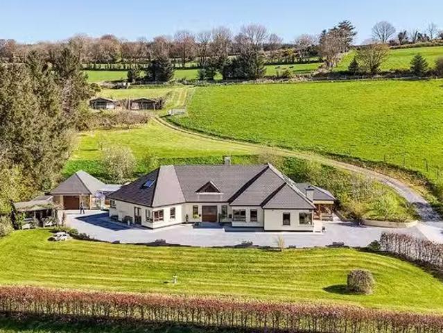 Clonamery Stables On C. 4.13 Acres, Oldcourt, Inistioge, Co Ki.