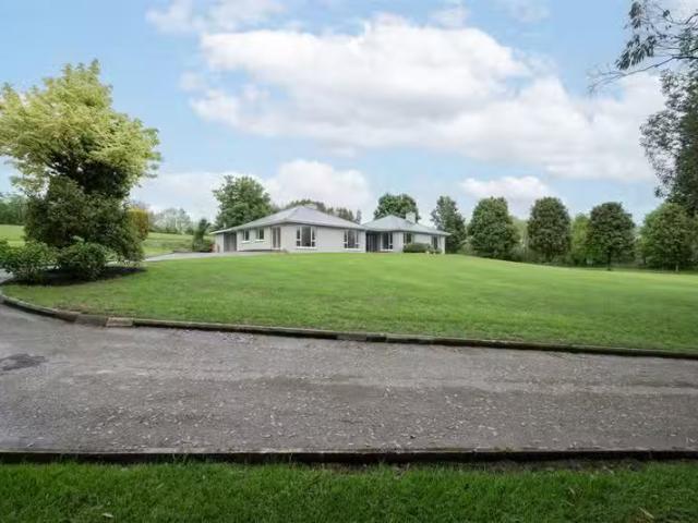 Clonkeen House, Castleview, Inchinashingane, Macroom, Co. Cork