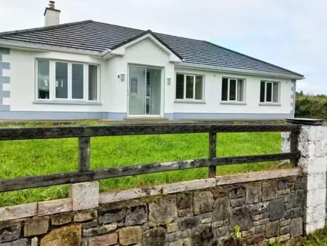 Cloonagh, Loughglynn, Carrowbehy, Co. Roscommon, F45ED88 is fo.