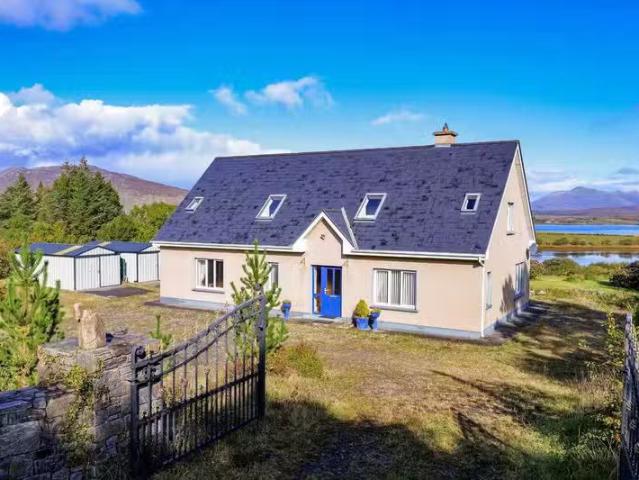 Cloonederowen, Moyard, Co. Galway, H91N82F is for sale
