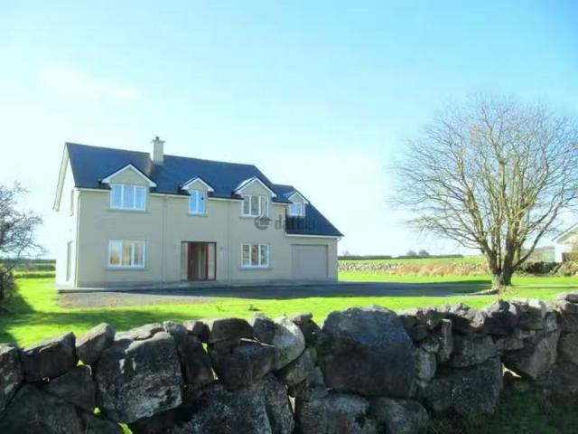 Clooniffe, Moycullen, Co. Galway is for rent