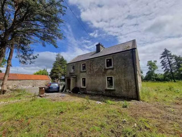 Cloonkeehan West, Ballinlough, Ballinlough, Co. Roscommon, F45.