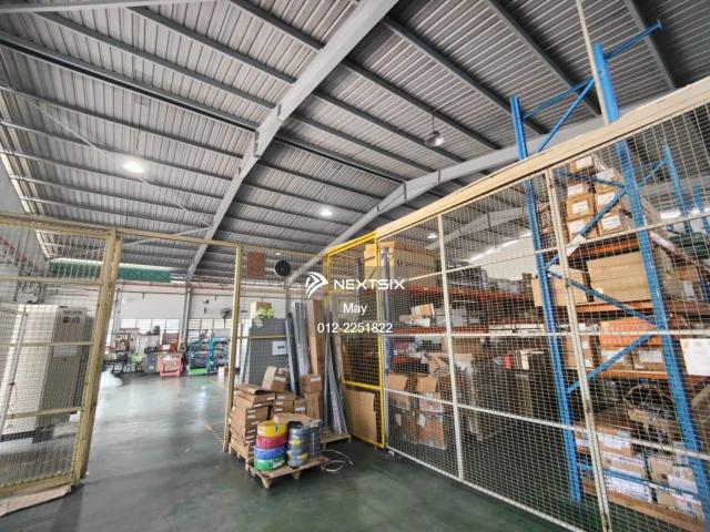 Close to shops, schools, eateries and daily conveniences