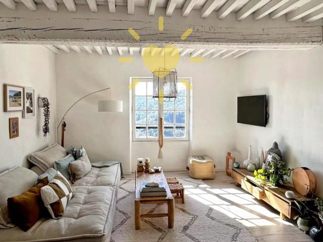 CLAVIERS: Très bel appartement avec jardin