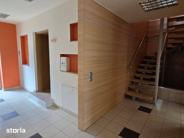 Cladire moderna 14 camere, 4baii, 10 locuri de parcare, Mehala
