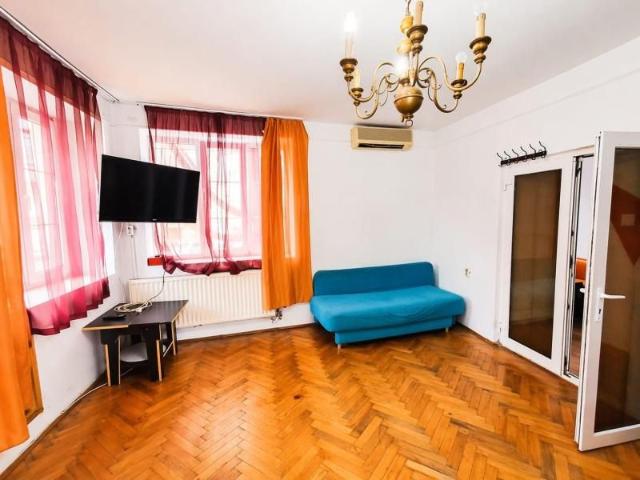 Cladire ultracentrala pentru muncitori de inchiriat in Oradea