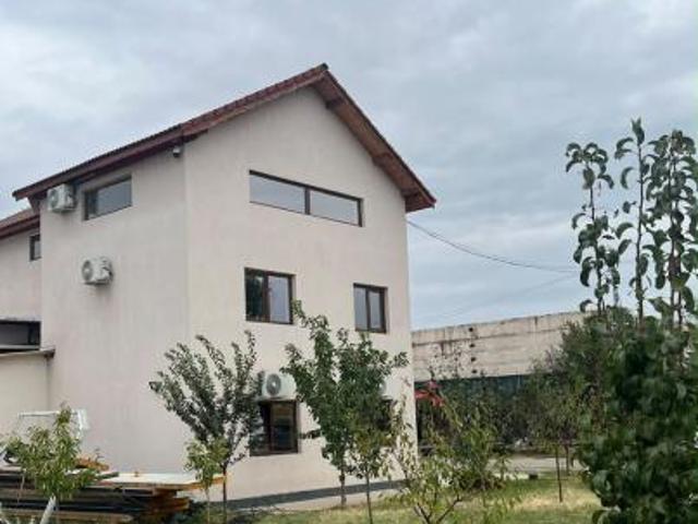 Cladire 3 nivele de inchiriat